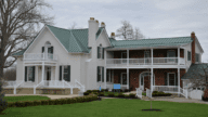 An image of a house where buyer have paid Realtor fees.